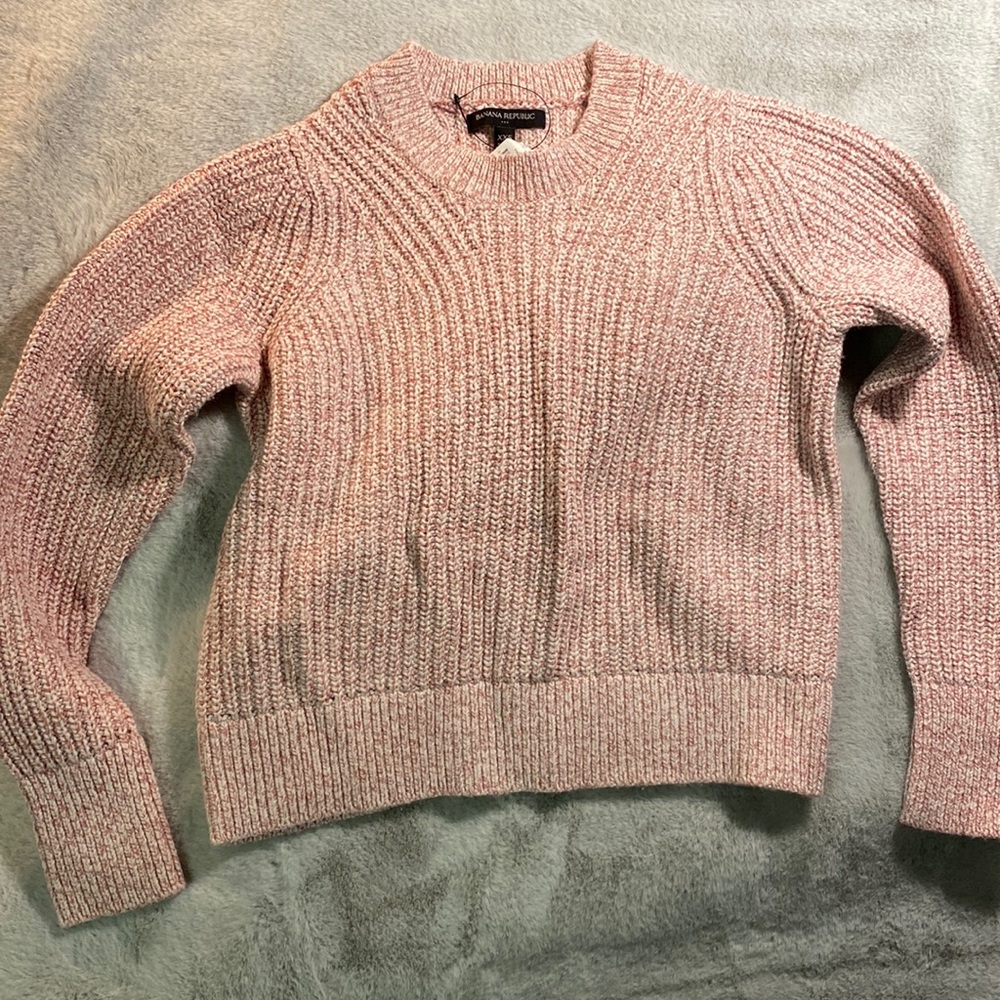 *NEW* Banana Republic pink knit sweater